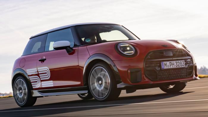 Η ΜΙΝΙ τιμά τη νίκη του Cooper S στο Ράλι Μόντε Κάρλο το 1965